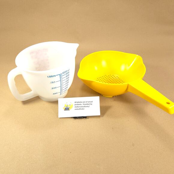 Vintage Tupperware Bundle #1288 Mix-N-Store Pitcher #1200 Strainer Yellow - Picture 2 of 9